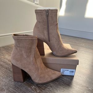 Steve Madden Brown Suede Bootie SZ 8.5